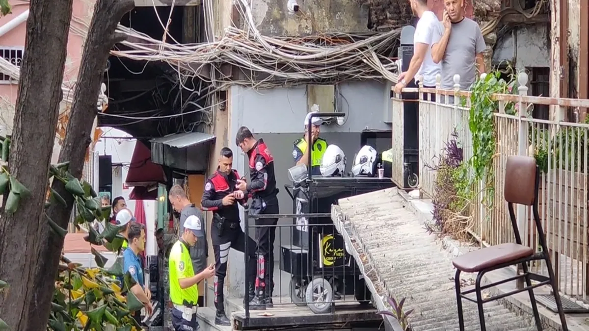 Fatih'te Döviz Bürosunda Silahlı Çatışma: 2 Ölü, 2 Yaralı