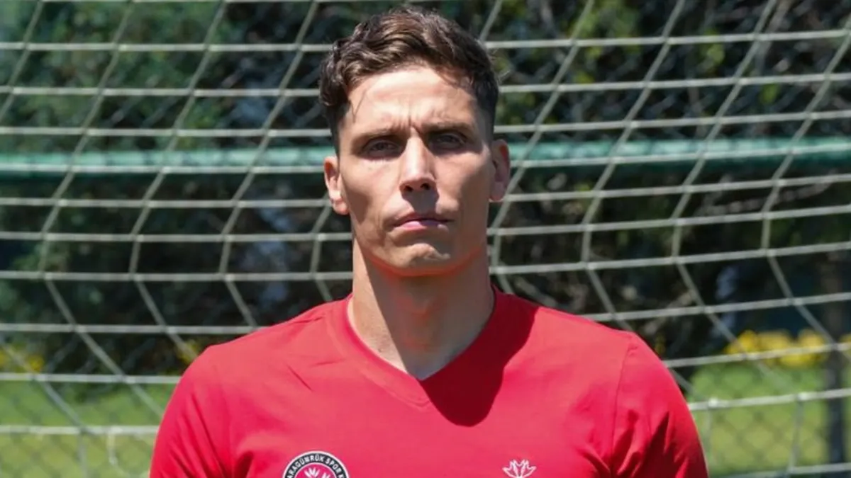 Fatih Karagümrük, İtalyan kaleci Marco Silvestri'yi transfer etti