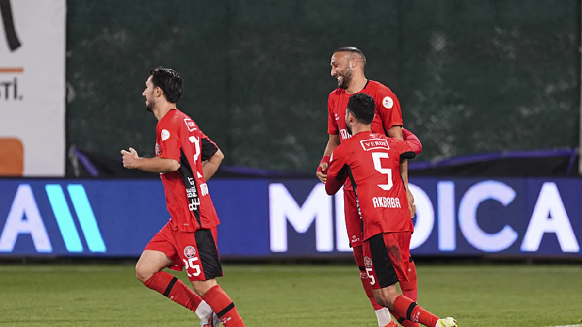 Fatih Karagümrük deplasmanda Sarıyer'i 2-0 yendi