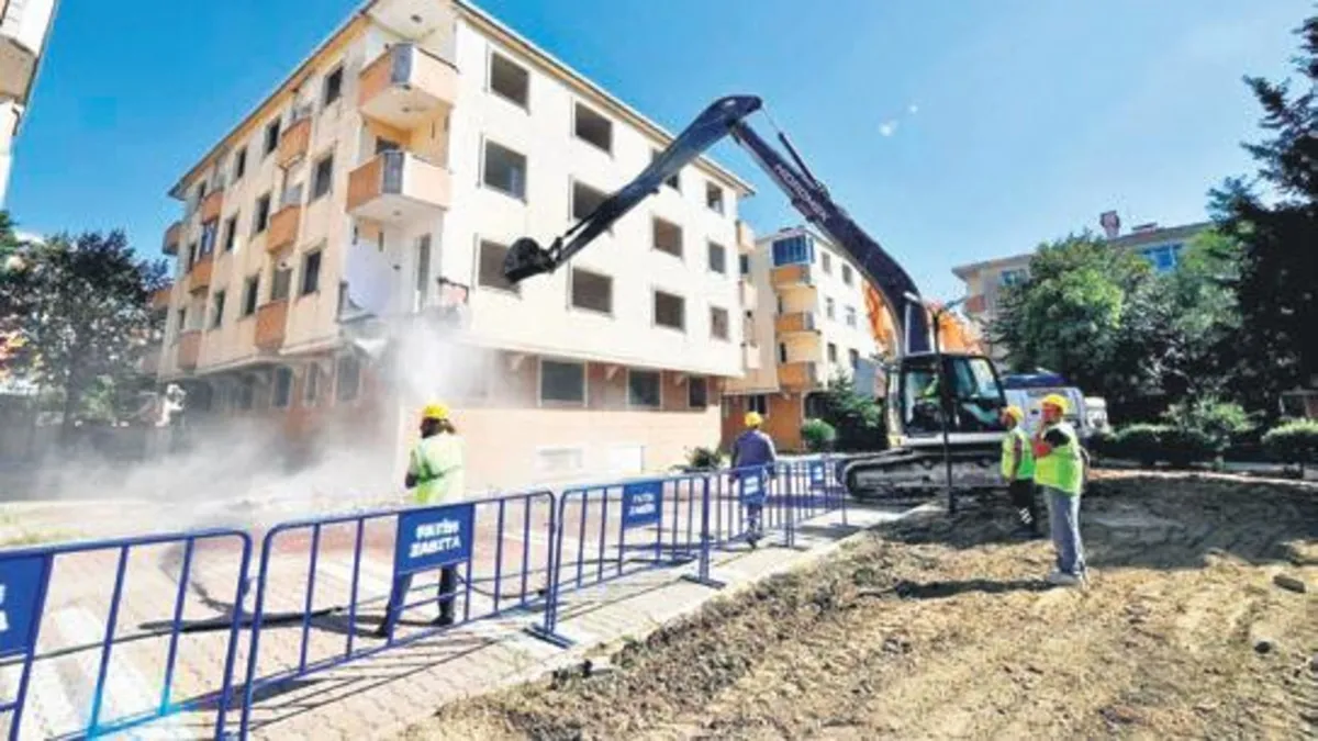 Fatih'te Kentsel Dönüşüm Seferberliği: 1961 Riskli Bina Yenilenecek