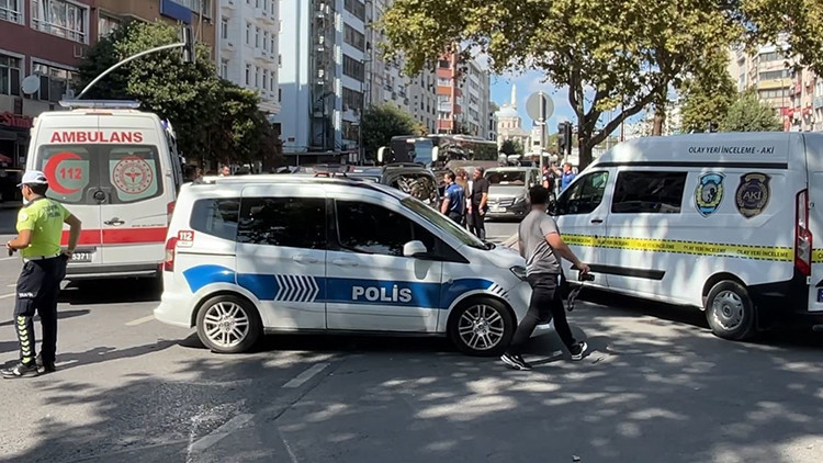 Fatih'te Kırmızı Işık Faciası: Genç Hayatını Kaybetti