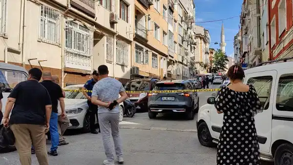 Fatih'te Aile Dramı: Baba Eşini ve Kızını Öldürüp İntihar Etti