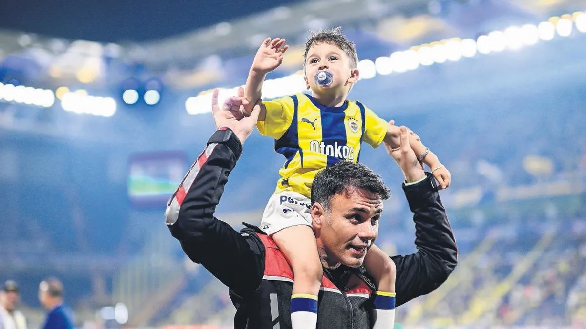 F.Bahçe forması için korkan minik taraftara yönetimden jest