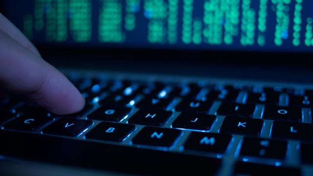 FBI Ajanlarının Kişisel Verileri Çalındı İddiası: Siber Saldırı İnceleniyor