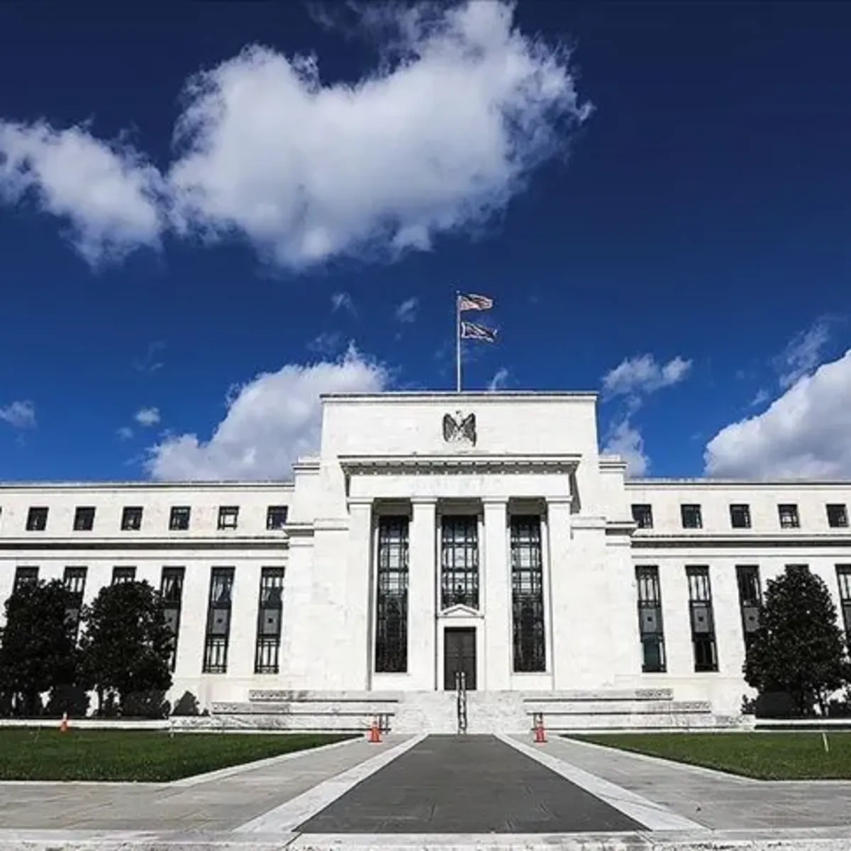 Fed'den Sürpriz Faiz Artışı: 2023'ten Bu Yana İlk