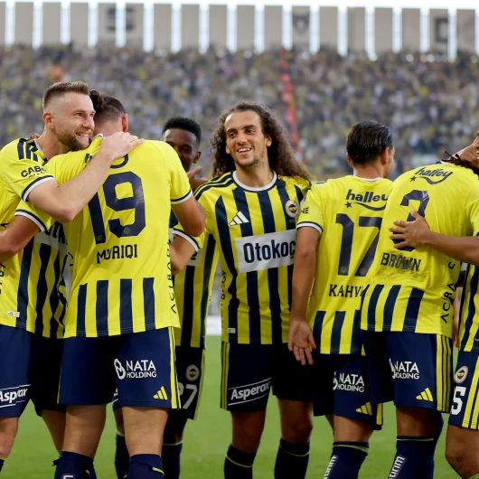 Fenerbahçe'den 8-0'lık Tarihi Rekor: Eyüpspor'u Dağıttı