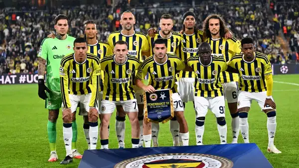 Fenerbahçe'de Ake şoku: Slavia Prag maçında sakatlandı