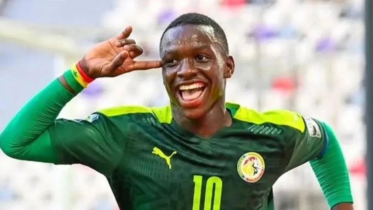 Fenerbahçe, genç yıldız Amara Diouf'u İstanbul'a getirdi! 2030'a kadar sözleşme