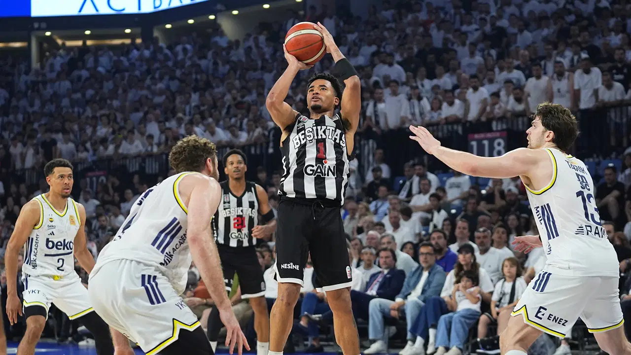 Fenerbahçe ve Anadolu Efes'ten Beşiktaş'ın EuroLeague kararına yanıt