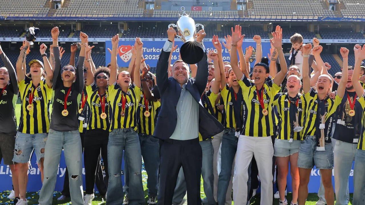 Fenerbahçe arsaVev'de 7 futbolcu ile yollar ayrıldı