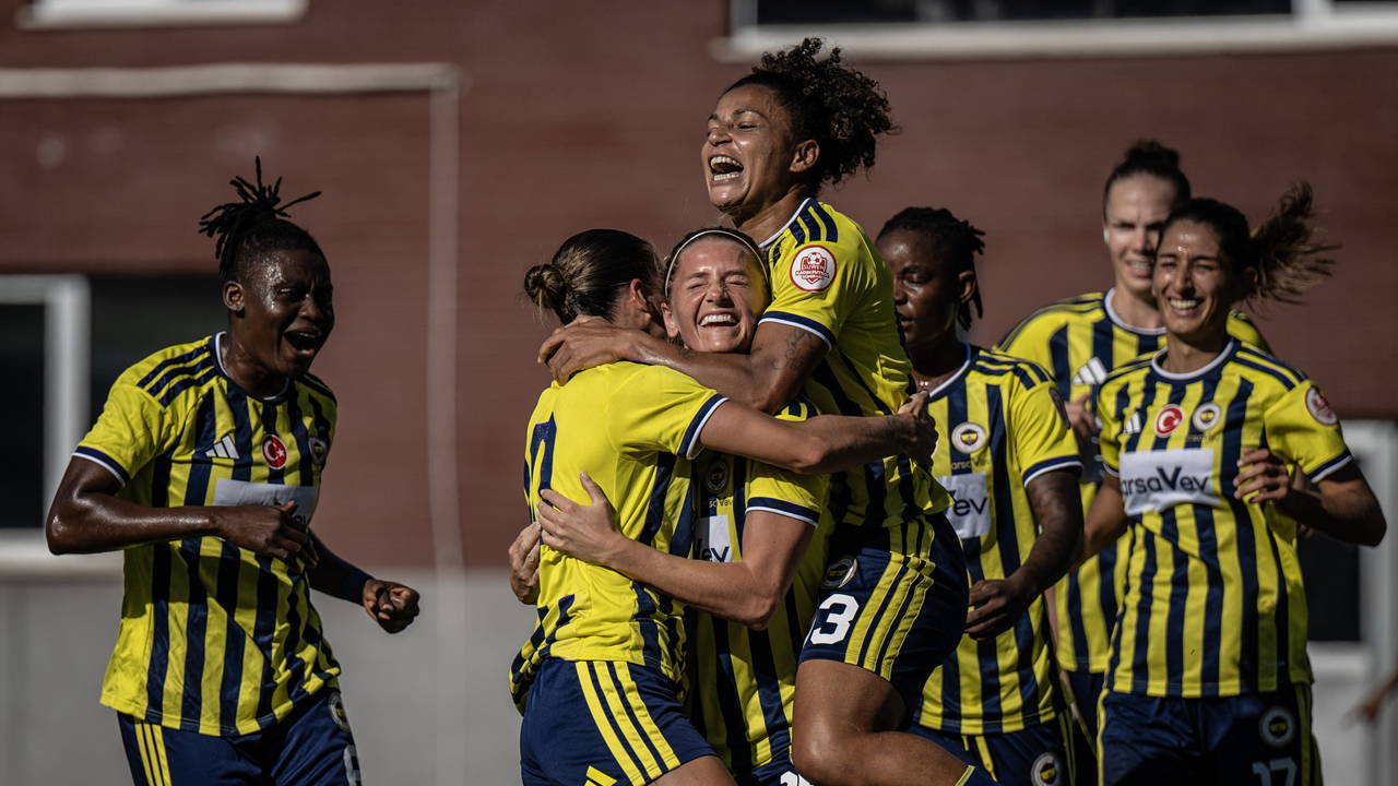 Fenerbahçe ArsaVev, derbide Beşiktaş'ı 3-0 mağlup etti