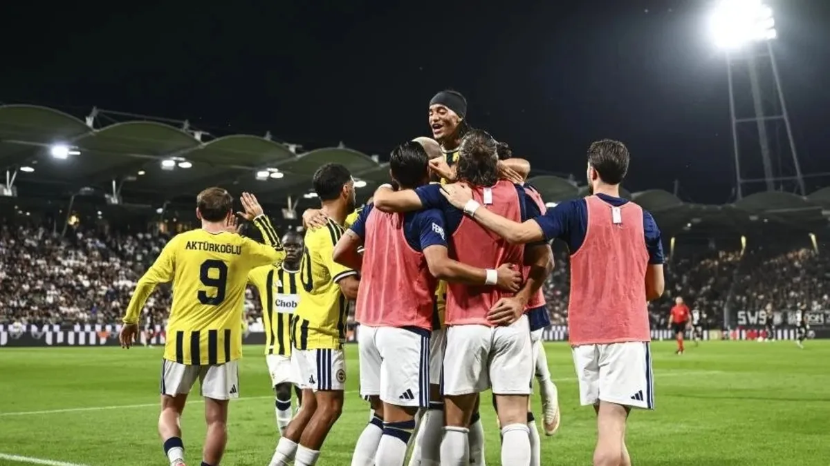 Fenerbahçe'de Ayrılacak İsimler Belli Oldu: Fred ve Oosterwolde Yol Ayrımında