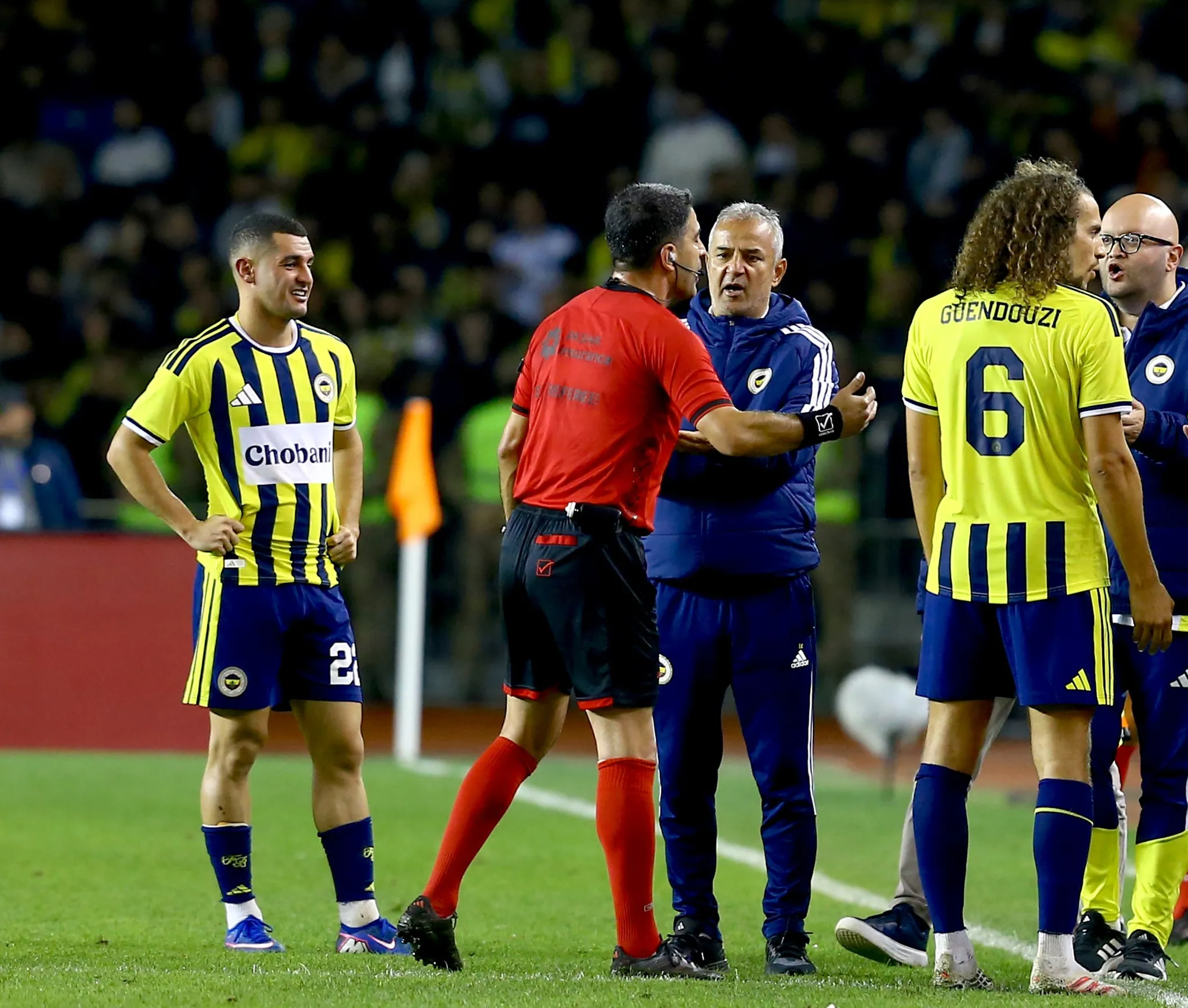 Fenerbahçe Azerbaycan'da Turan Tovuz'u 2-0 Yendi: Greenwood Kırmızı Kart Gördü
