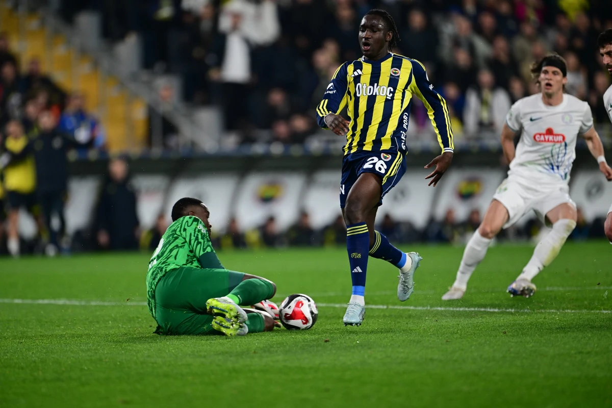 Fenerbahçe'de Aziz Yıldırım dönemi: Yeni Sidiki Cherif kararı