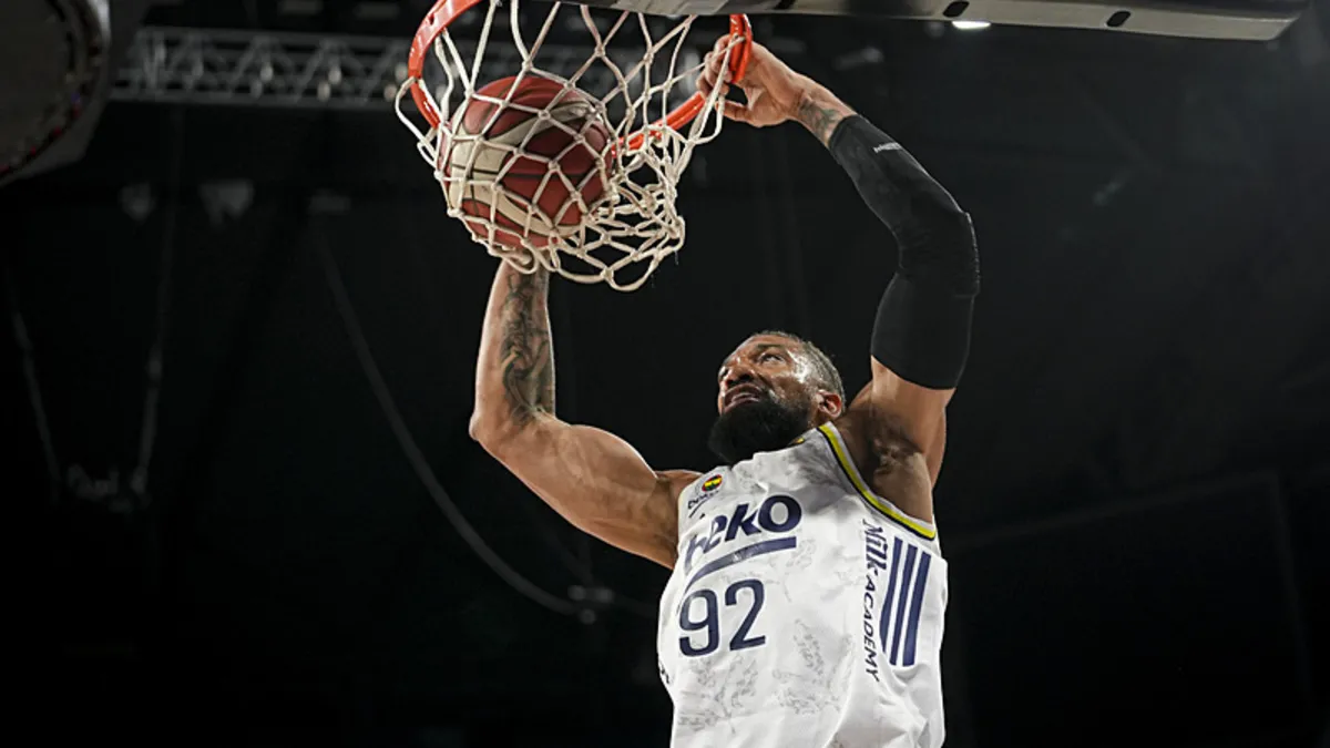Fenerbahçe Beko, Anadolu Efes'in Rakibi Oldu
