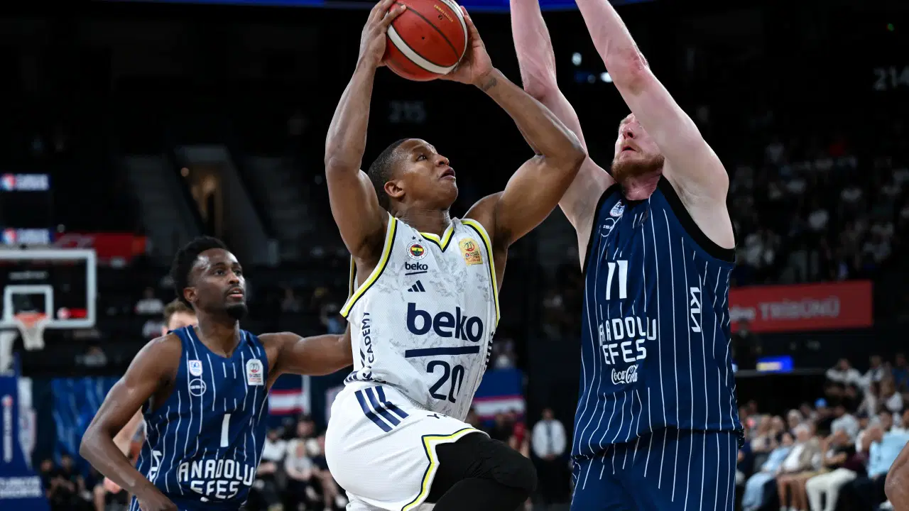 Fenerbahçe Beko, Basketbol Süper Ligi'nde finale yükseldi