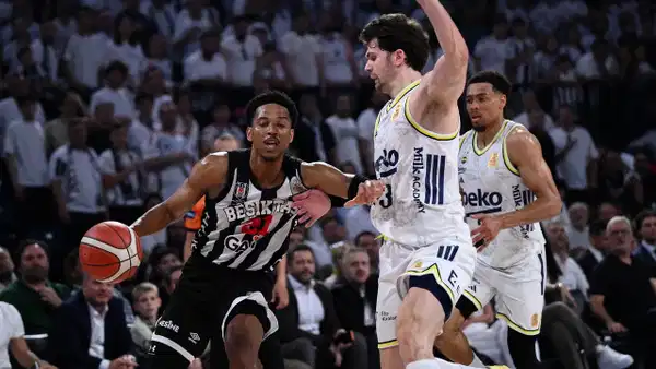 Fenerbahçe Beko, Beşiktaş'ı Devirip Seride Öne Geçti
