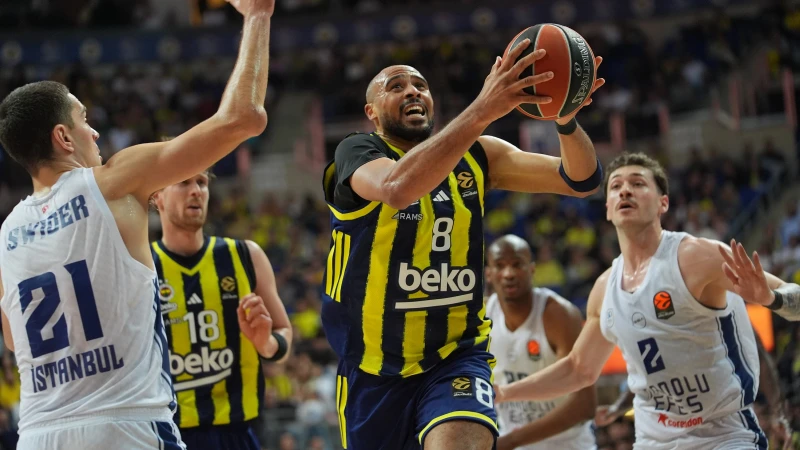 Fenerbahçe Beko ile Anadolu Efes yarı finalde kozlarını paylaşacak