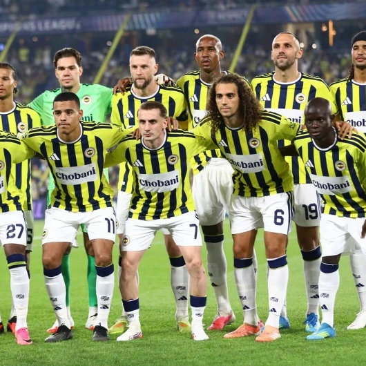 Fenerbahçe'de şok ayrılık! Yıldız isim takımdan gidiyor
