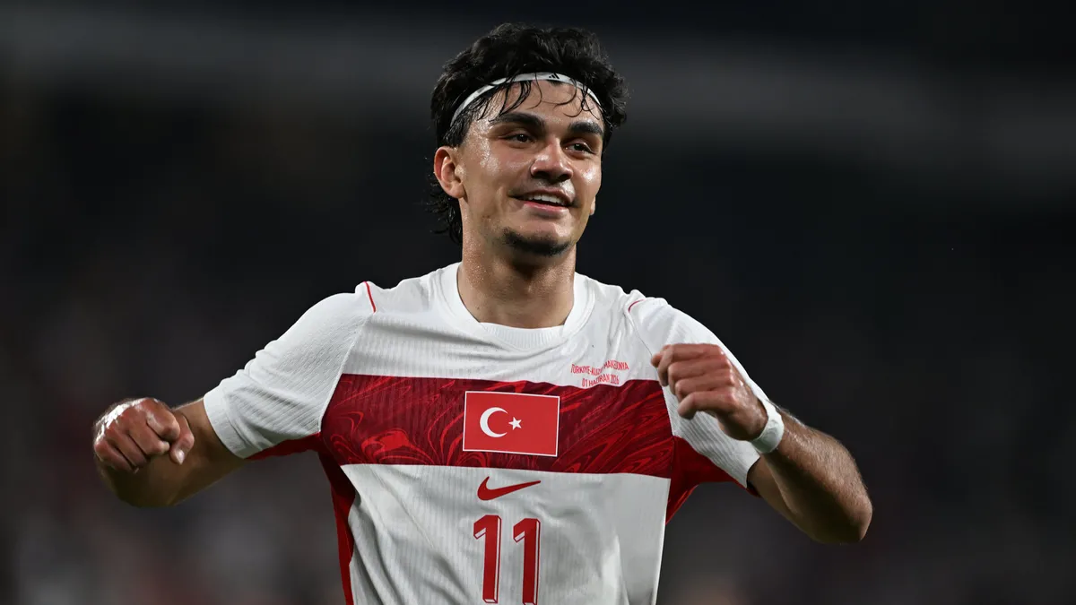 Fenerbahçe'den Galatasaray'a transfer çalımı: Can Uzun