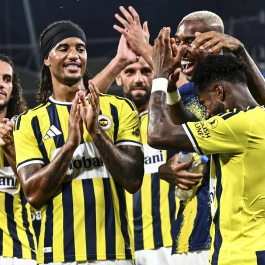Fenerbahçe'nin Dev Geliri: Lyon'u Elerse Şampiyonlar Ligi Kapısı Açılıyor