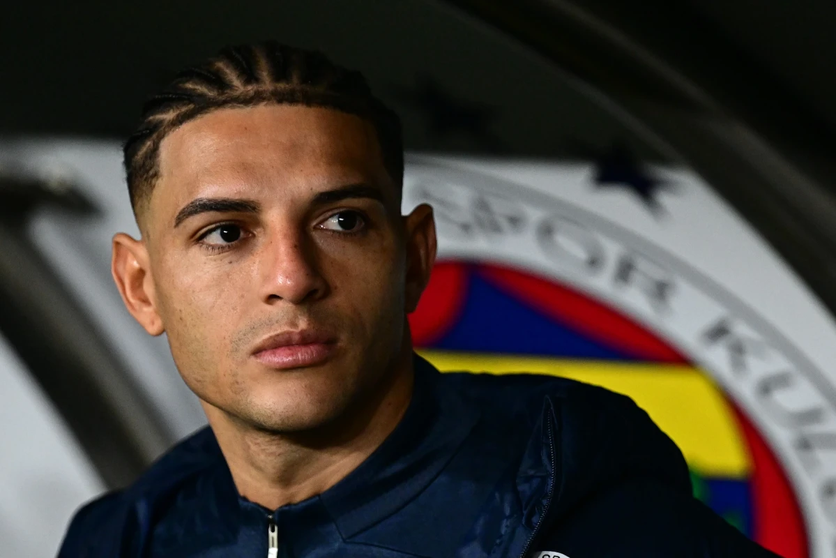 Fenerbahçe, Diego Carlos transferiyle kadrosunu güçlendiriyor