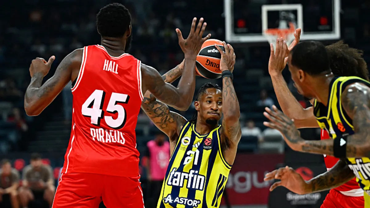 Fenerbahçe, EuroLeague Süper Kupa'da Olimpiakos'a 92-90 Yenildi
