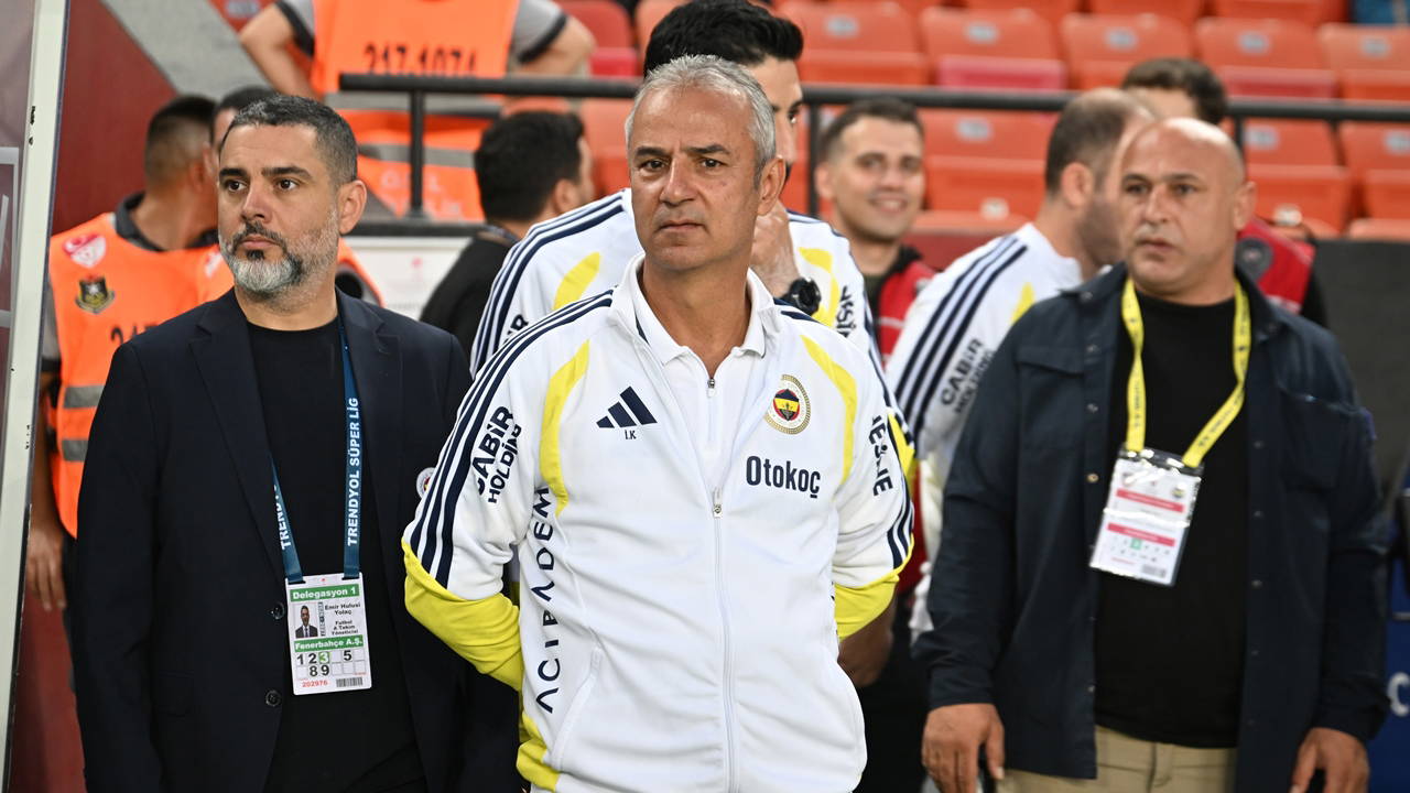 Fenerbahçe'nin Eyüpspor 11'i: İsmail Kartal'dan Sürpriz Kararlar