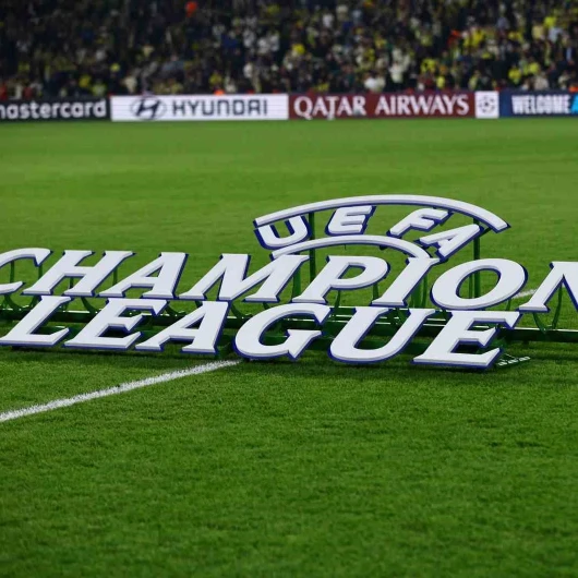 Fenerbahçe ve Galatasaray'ın Şampiyonlar Ligi Şansı: Yapay Zeka Oranları Güncelledi
