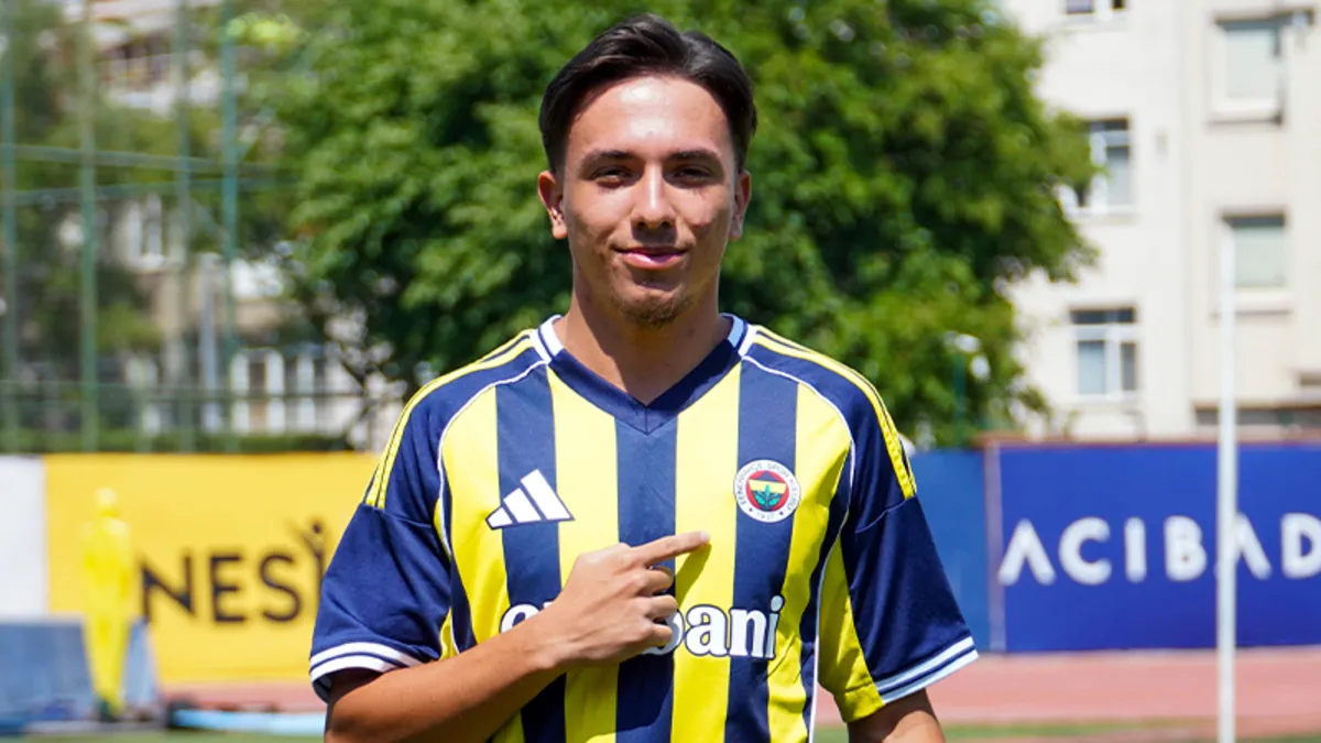Fenerbahçe, Galatasaray altyapısından 16 yaşındaki Yiğit Çolak'ı kadrosuna kattı