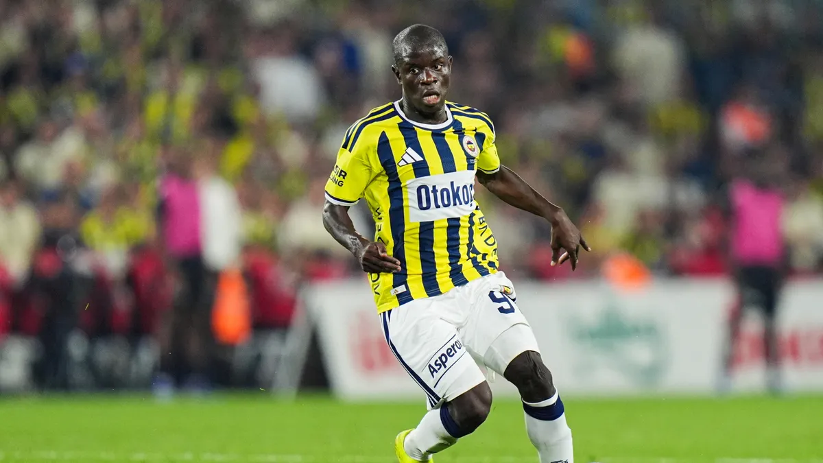 Fenerbahçe Gaziantep Deplasmanında Zirve Takibinde: İlk 11'ler Açıklandı