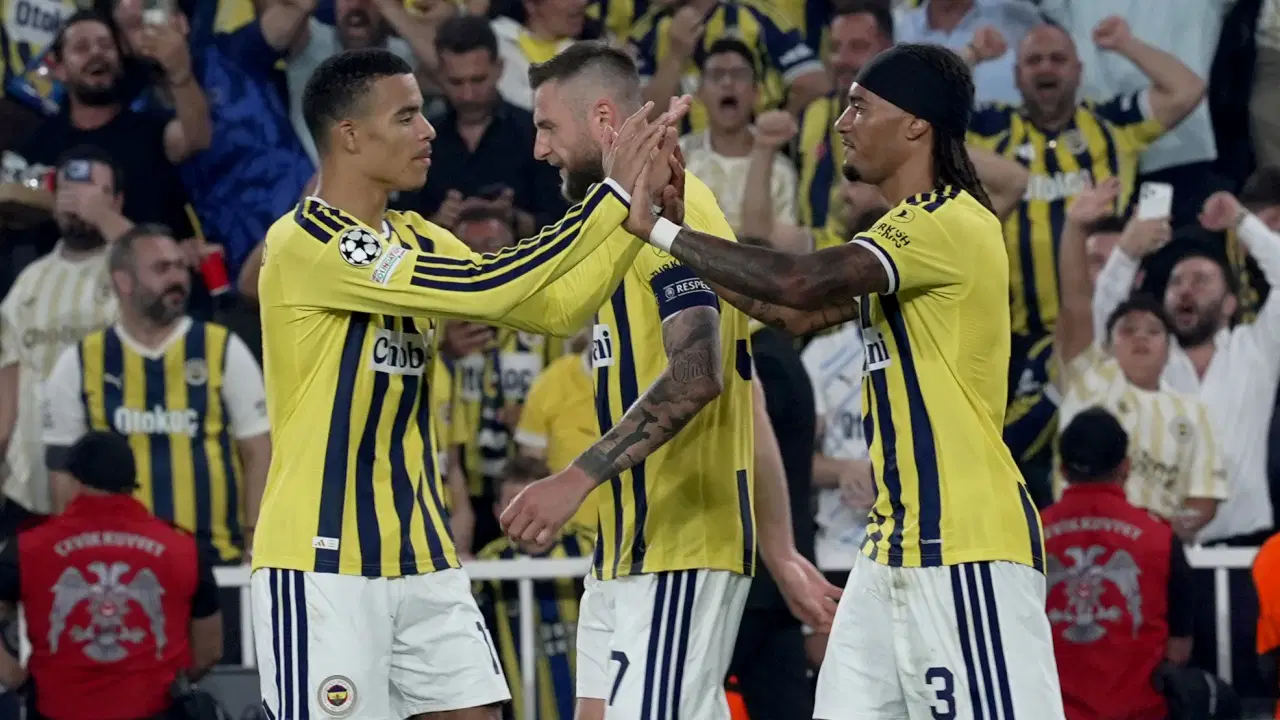 Fenerbahçe Gaziantep FK Maçı Kadrosunu Açıkladı: 3 Eksik