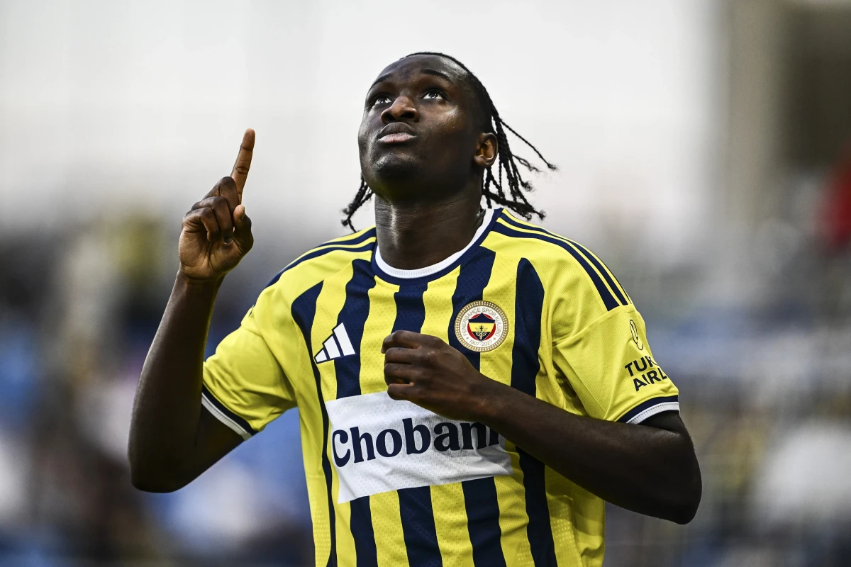 Fenerbahçe'nin genç yıldızı Sıddık-i Cherif menajerini değiştirdi