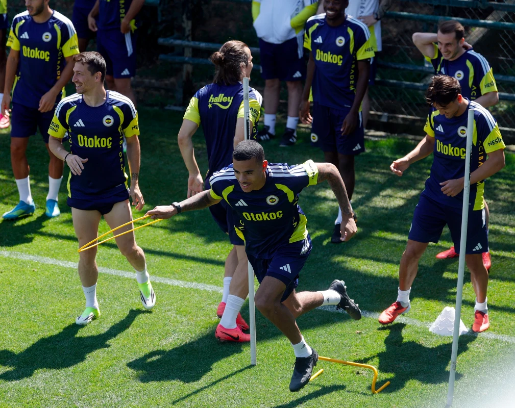 Fenerbahçe'de Greenwood ilk antrenmanına çıktı