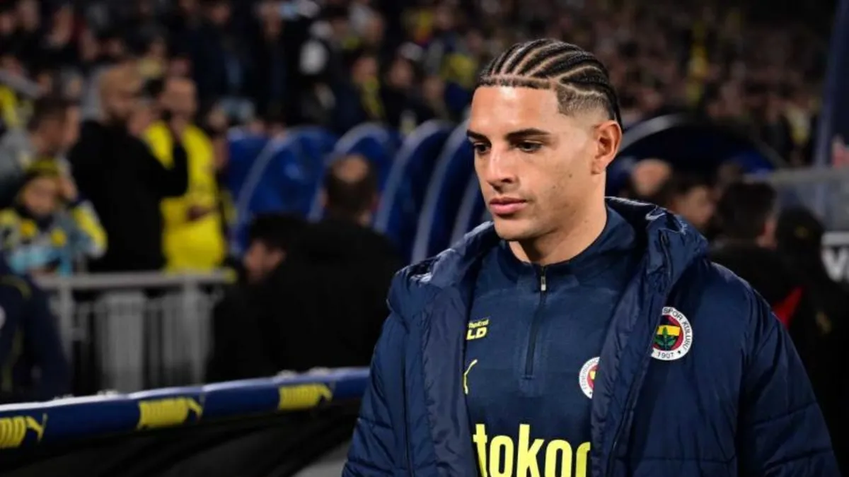 Fenerbahçe'de iki ayrılık daha kapıda