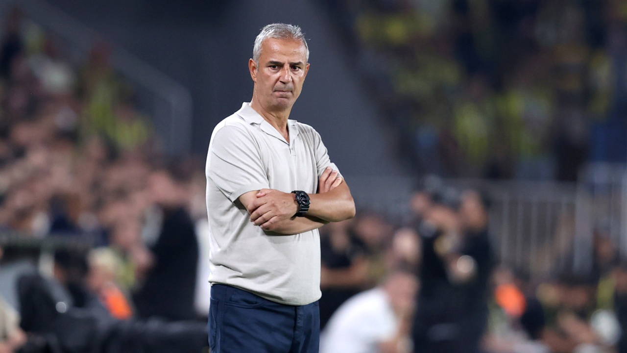 Fenerbahçe'de Jayden Oosterwolde Sturm Graz Maçında İlk 11'de mi? İsmail Kartal'dan Flaş Açıklama