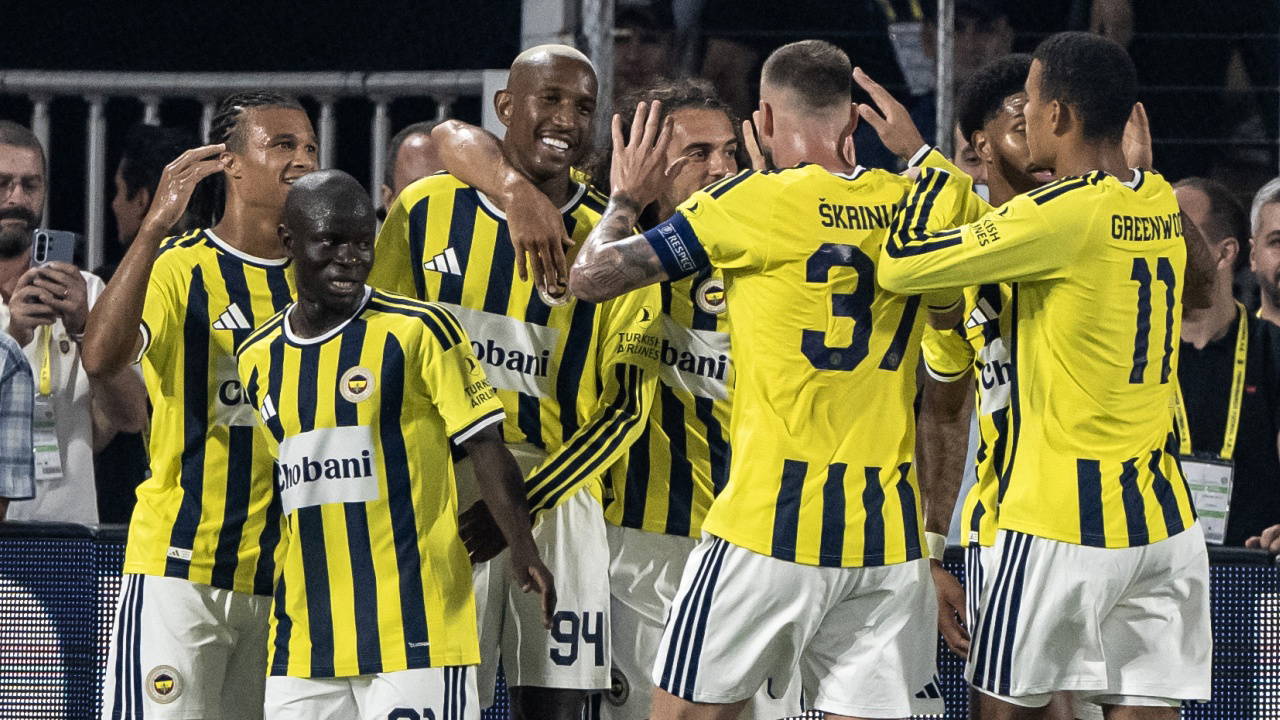 Fenerbahçe Kadıköy'de Sturm Graz'ı 2-0'lık Skorla Devirdi