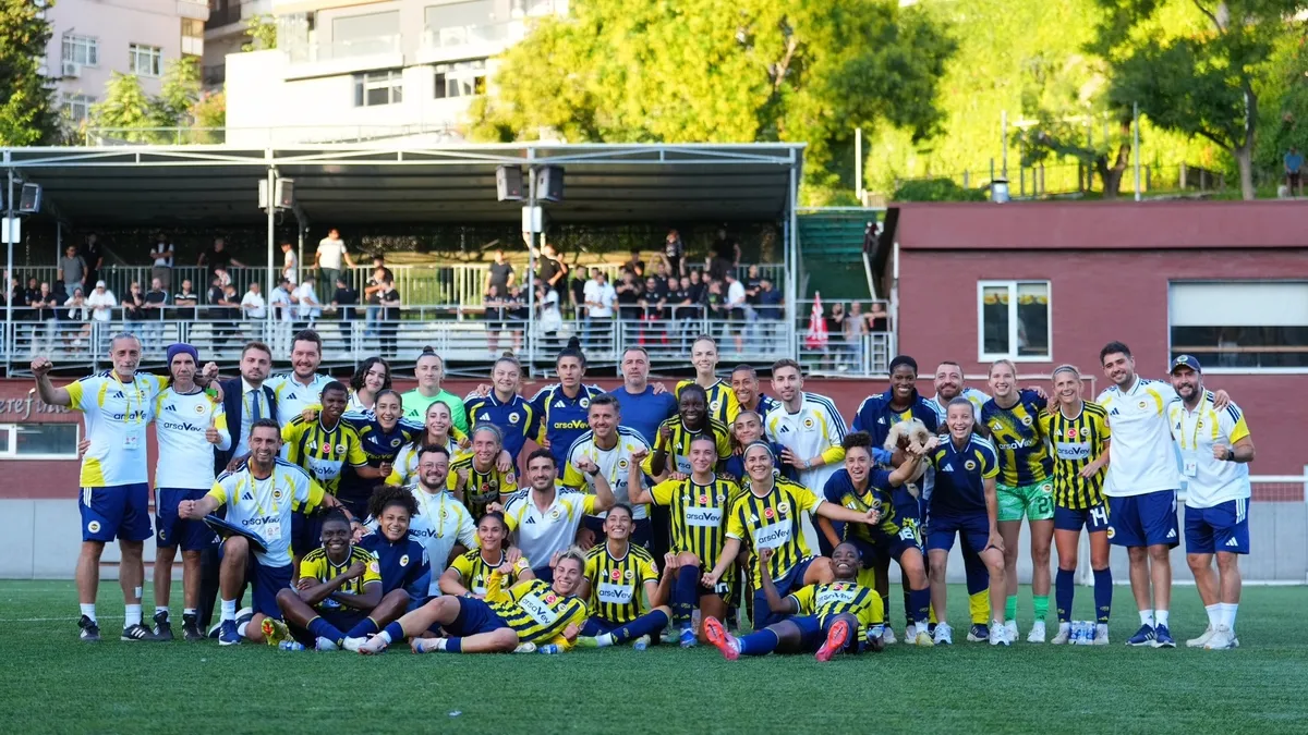 Fenerbahçe Kadın Futbol Takımı Derbide Beşiktaş'ı 3-0 Yendi
