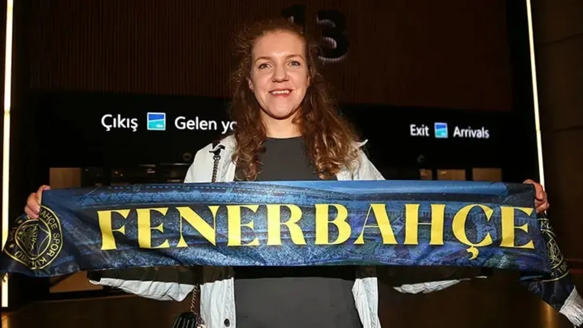 Fenerbahçe Kadın Voleybol Takımı, 6 oyuncusuyla vedalaştı