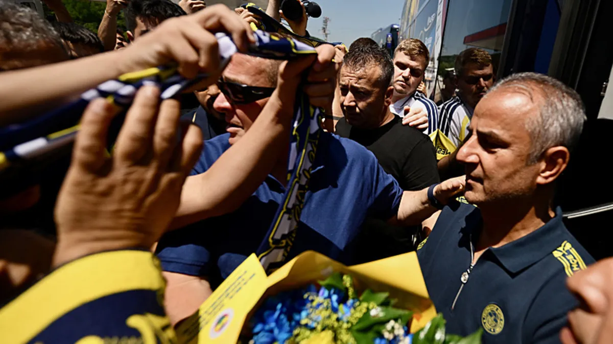 Fenerbahçe'nin kamp kadrosu açıklandı: Adem Yeşilyurt ve Çağrı Balta sürprizi