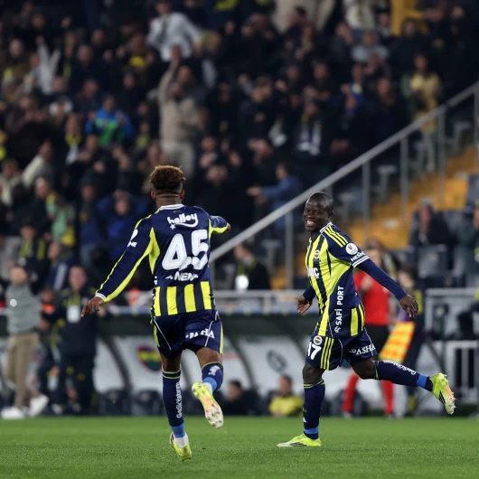 Fenerbahçe, Kante'yi UEFA Kadrosuna Ekledi