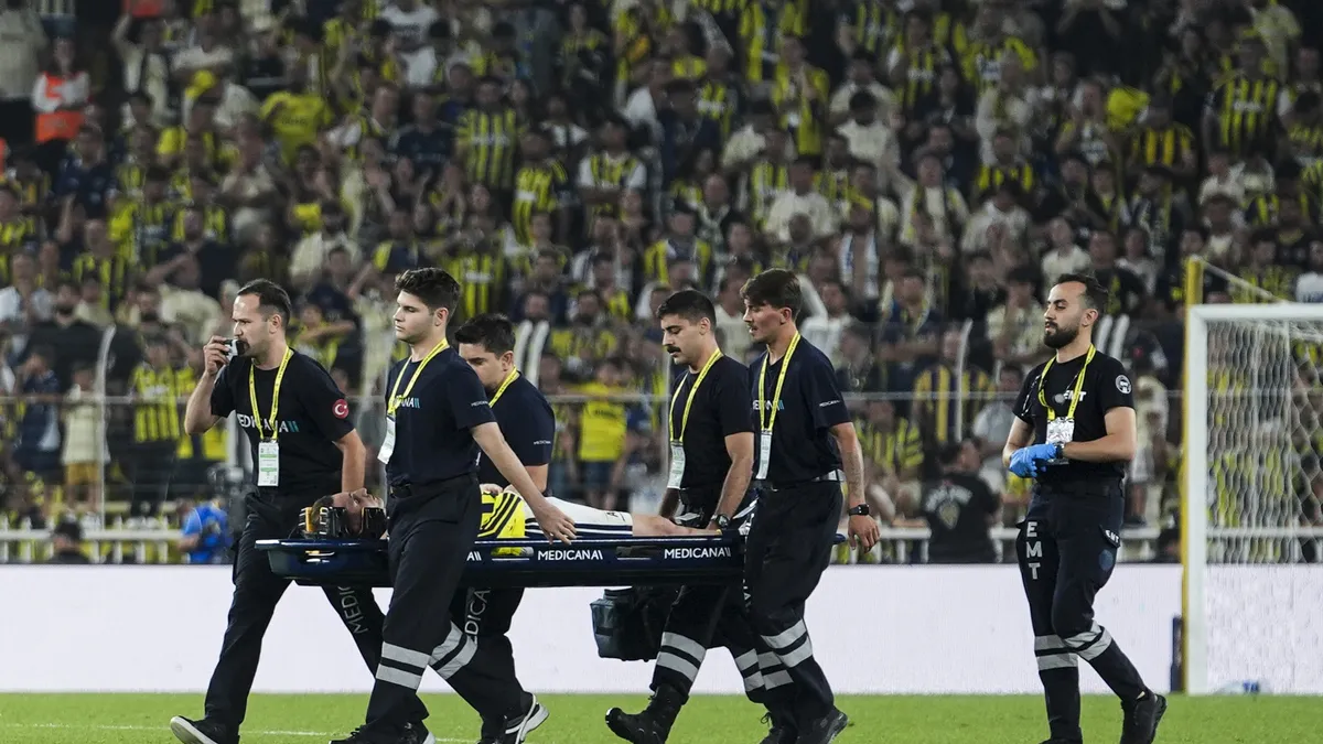 Fenerbahçe'de Kerem Aktürkoğlu'nun Sakatlığı Yürekleri Ağza Getirdi