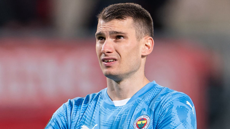 Fenerbahçe'de Livakovic şoku! Yunan ekibi devreye girdi, bonservis bedelini ödemeye hazır