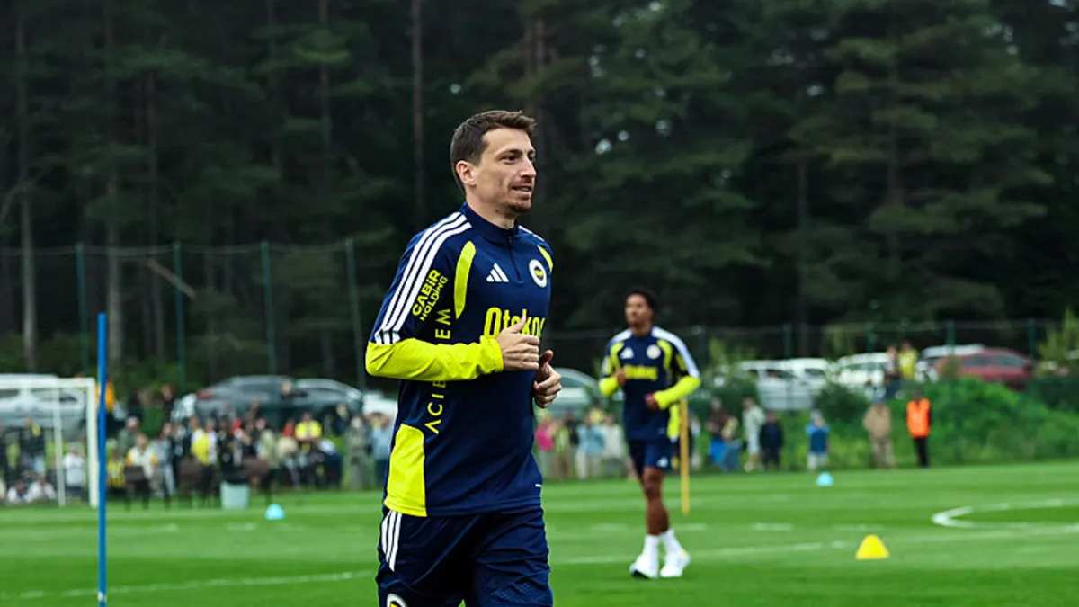 Fenerbahçe, Mert Hakan Yandaş ile 1 Yıl Daha Uzattı