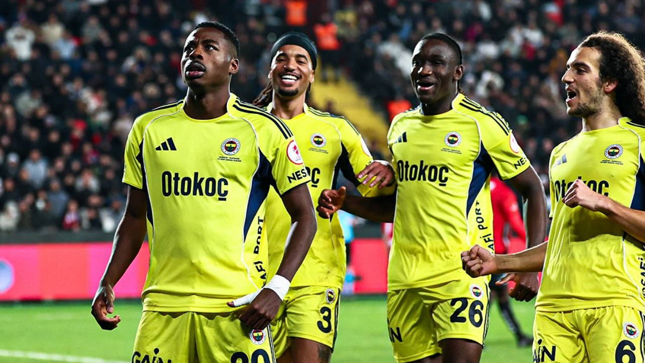 Fenerbahçe'de Musaba ve Cherif İstanbul'dan Ayrıldı İddiası