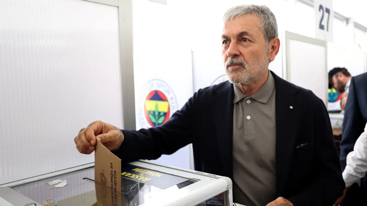 Fenerbahçe'de Oğuz Çetin'den Aykut Kocaman'a Yanıt