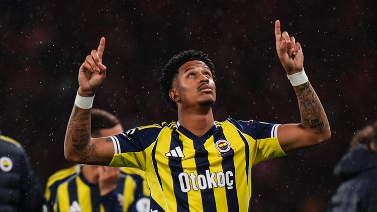 Fenerbahçe'de Oosterwolde'ye AS Roma ve Bologna talip