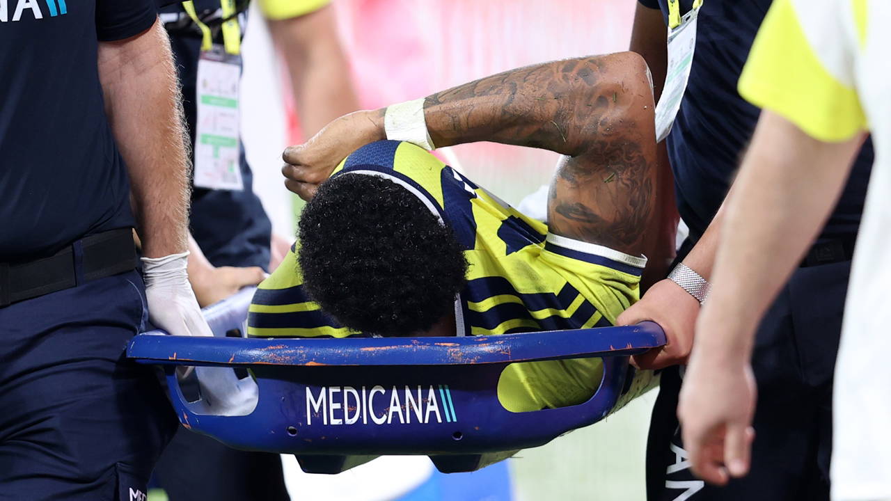 Fenerbahçe'de Oosterwolde Şoku: Sakatlığı Açıklandı