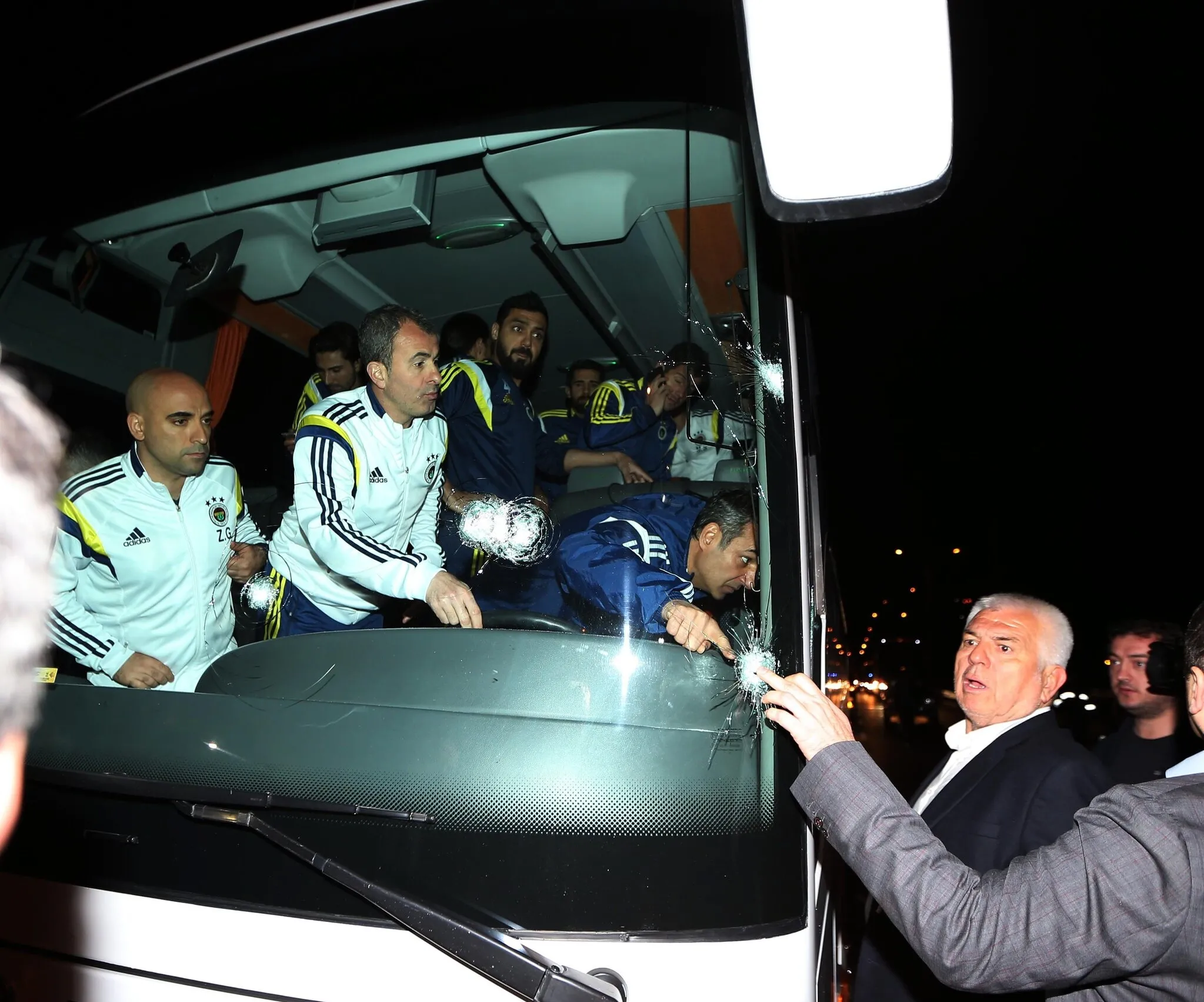 Fenerbahçe Otobüsüne Silahlı Saldırının Zanlısı Yusuf Öksüz Tutuklandı