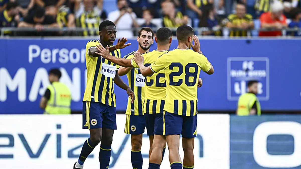 Fenerbahçe, Pogon Szczecin'i 4-0 Yendi: Yeni Sezon İçin Umut Veren Prova